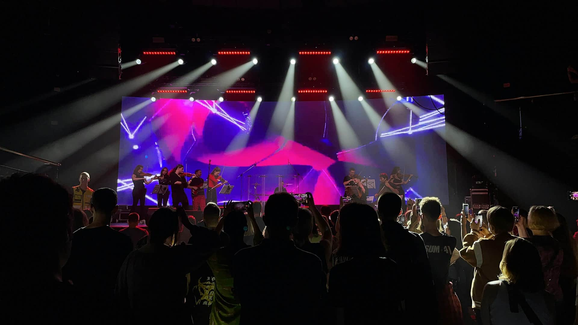 How Performers Can Get More Event Bookings Without Agencies